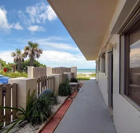 Quiet Vista Del Mar 2 Bedroom Condo Beachfront Property Cocoa Beach Exterior photo